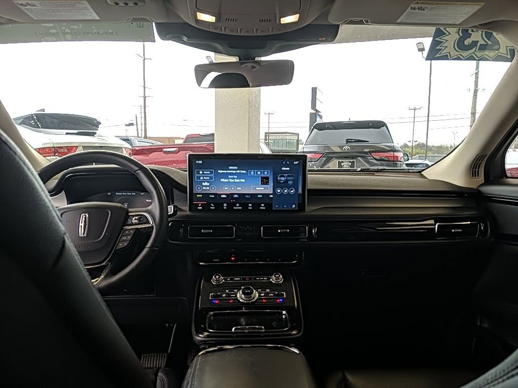 Certified 2023 Lincoln Nautilus AWD w/ Premium Package image 12