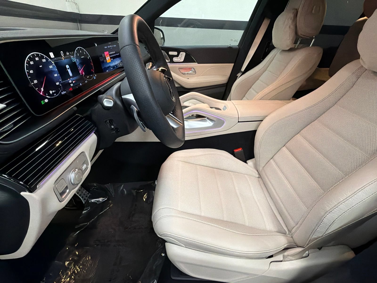 Used 2026 Mercedes-Benz GLS 580 4MATIC image 25
