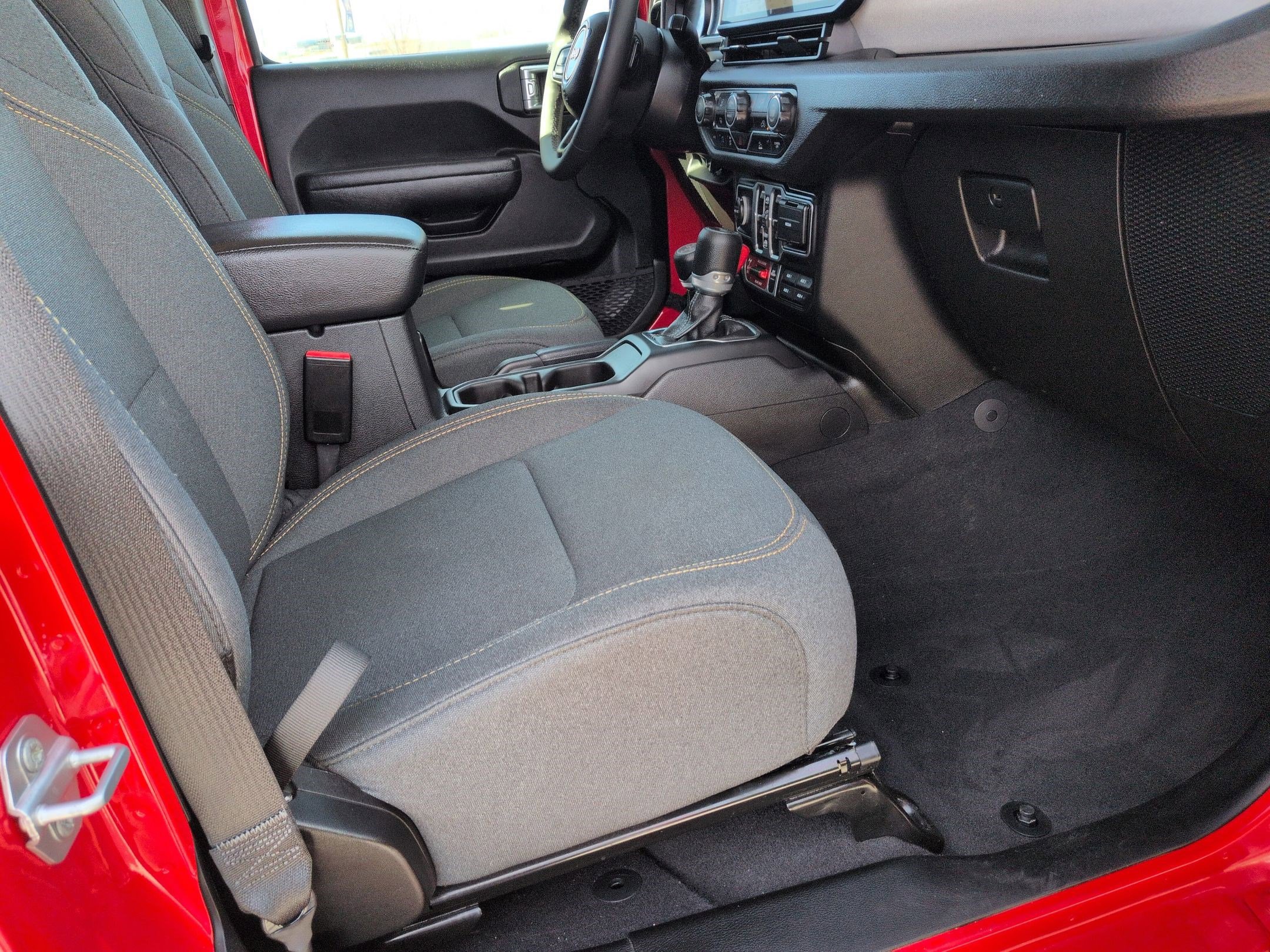 Used 2025 Jeep Wrangler Willys image 32