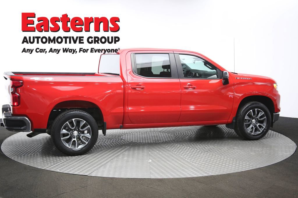Used 2023 Chevrolet Silverado 1500 LT AWD/4WD image 45