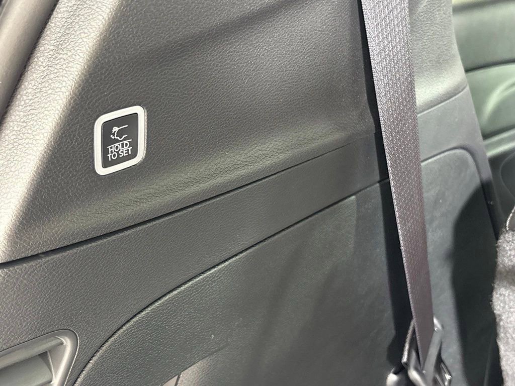 New 2027 Chrysler Pacifica LX FWD image 22