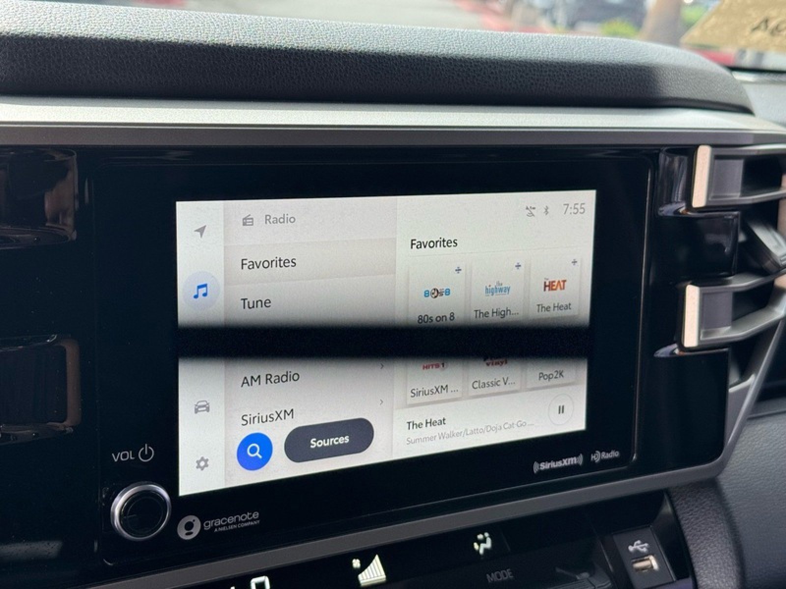 Used 2022 Toyota Tundra SR5 w/ SR5 Convenience Package AWD/4WD image 26