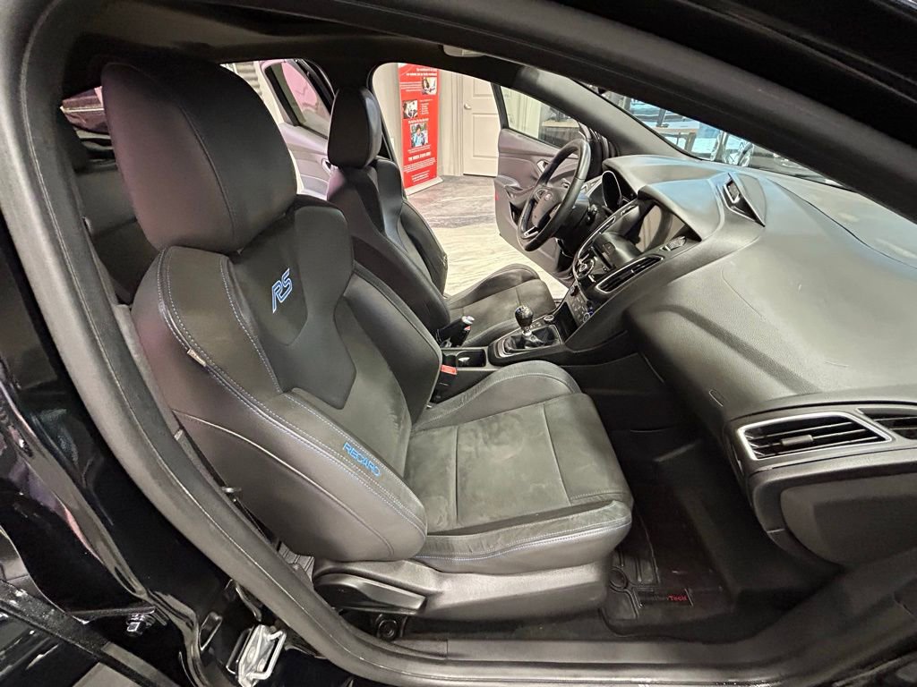 Used 2017 Ford Focus RS image 38