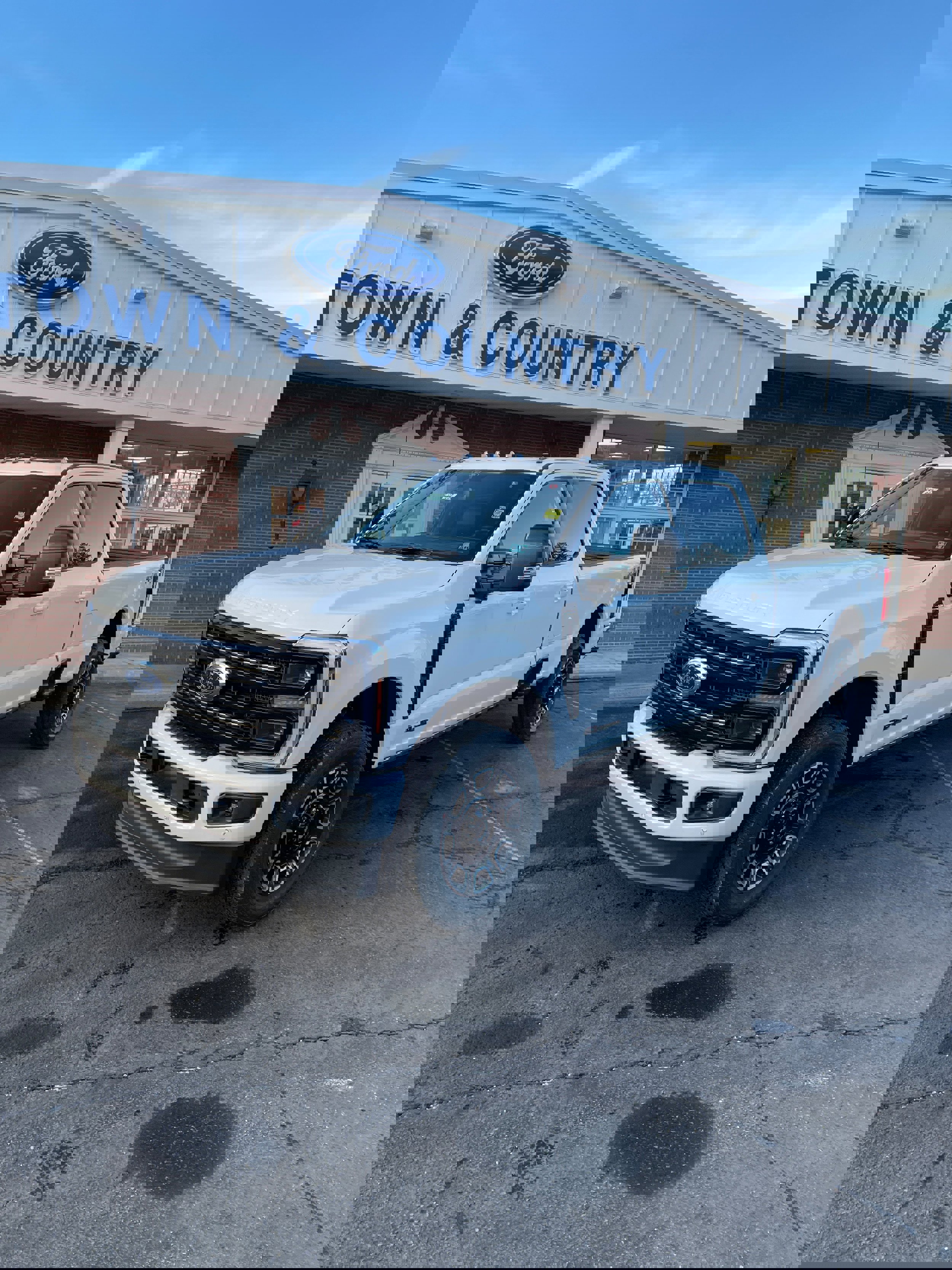 New 2026 Ford F250 Platinum image 1