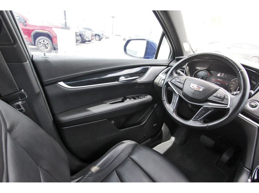 Used 2023 Cadillac XT5 Premium Luxury FWD image 8