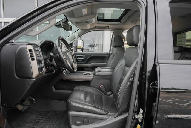 Used 2018 GMC Sierra 2500 Denali w/ Duramax Plus Package AWD/4WD image 24
