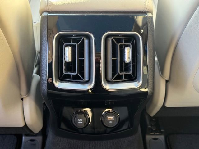 Certified 2023 Kia Sorento SX image 17