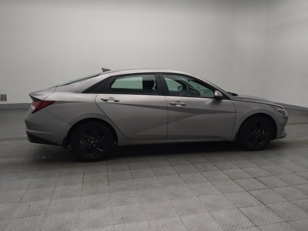 Used 2022 Hyundai Elantra SEL w/ Convenience Package FWD image 10