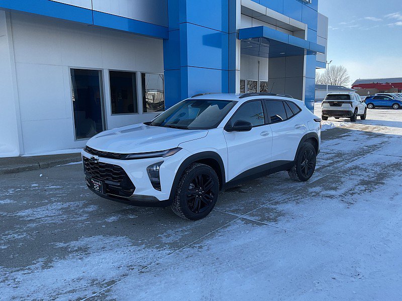 New 2026 Chevrolet Trax ACTIV image 2