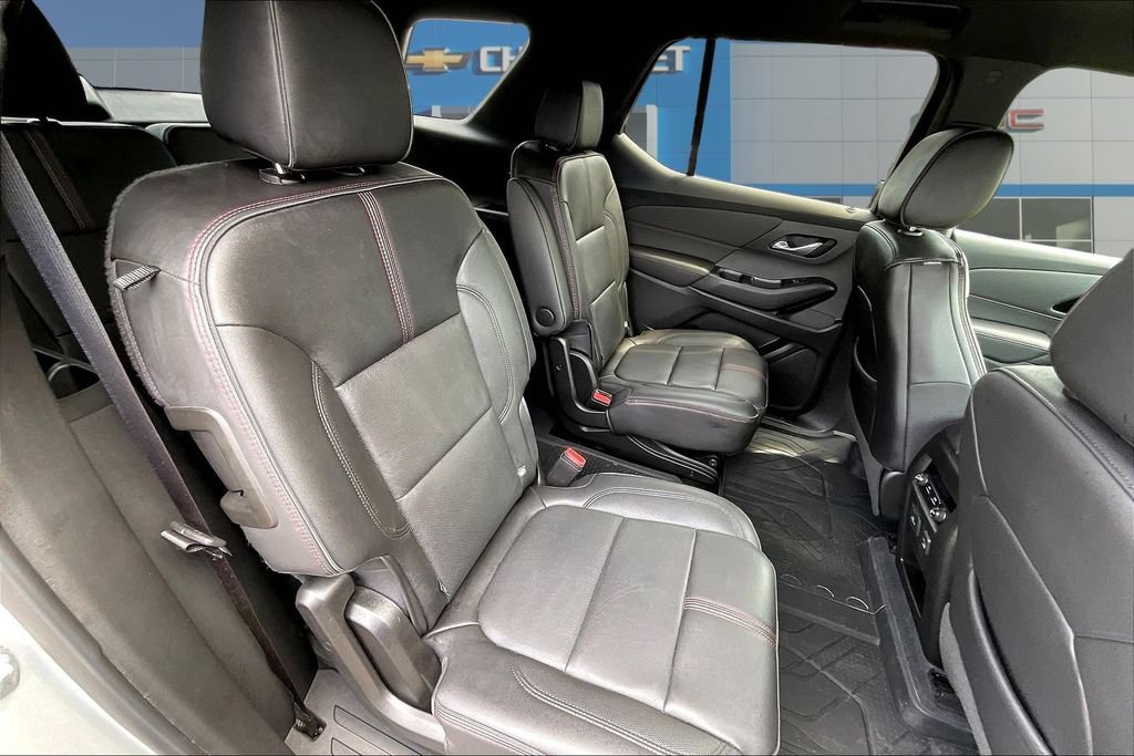 Used 2022 Chevrolet Traverse RS FWD image 25