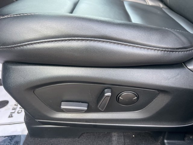 Used 2023 Ford Explorer XLT w/ Equipment Group 202A image 24