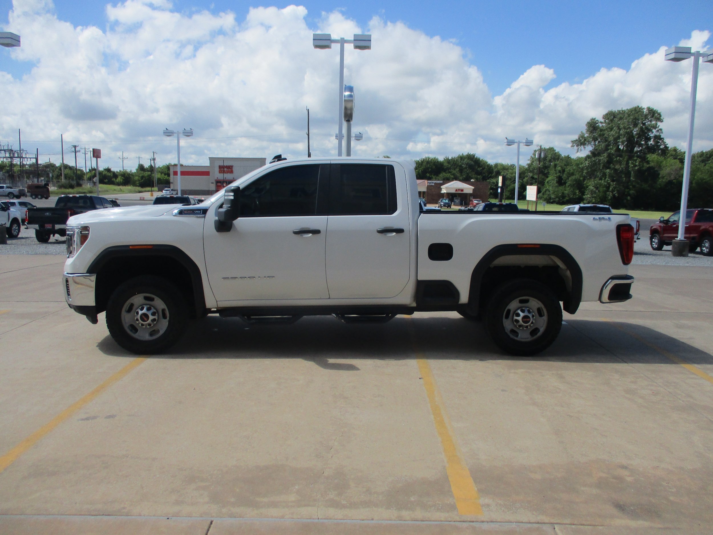 Used 2022 GMC Sierra 2500 Pro w/ Convenience Package AWD/4WD image 8