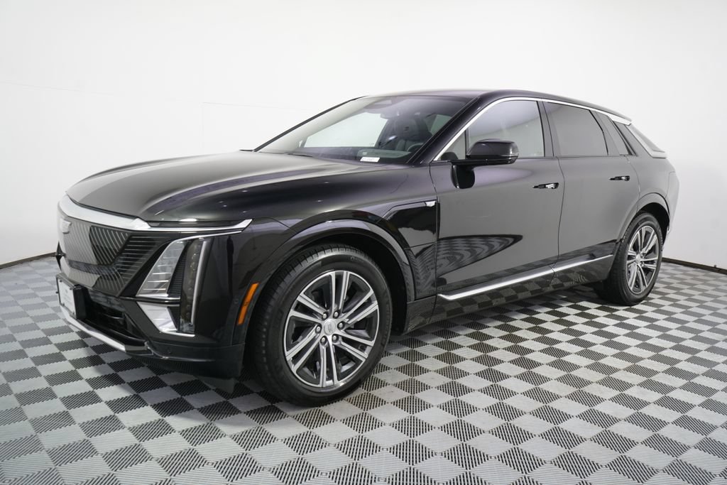 Certified 2024 Cadillac Lyriq Luxury w/ LPO, Floor Liner Package AWD/4WD image 2
