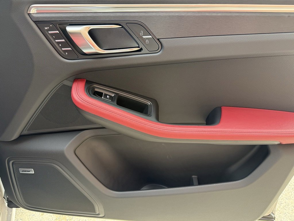 New 2026 Porsche Macan GTS image 23