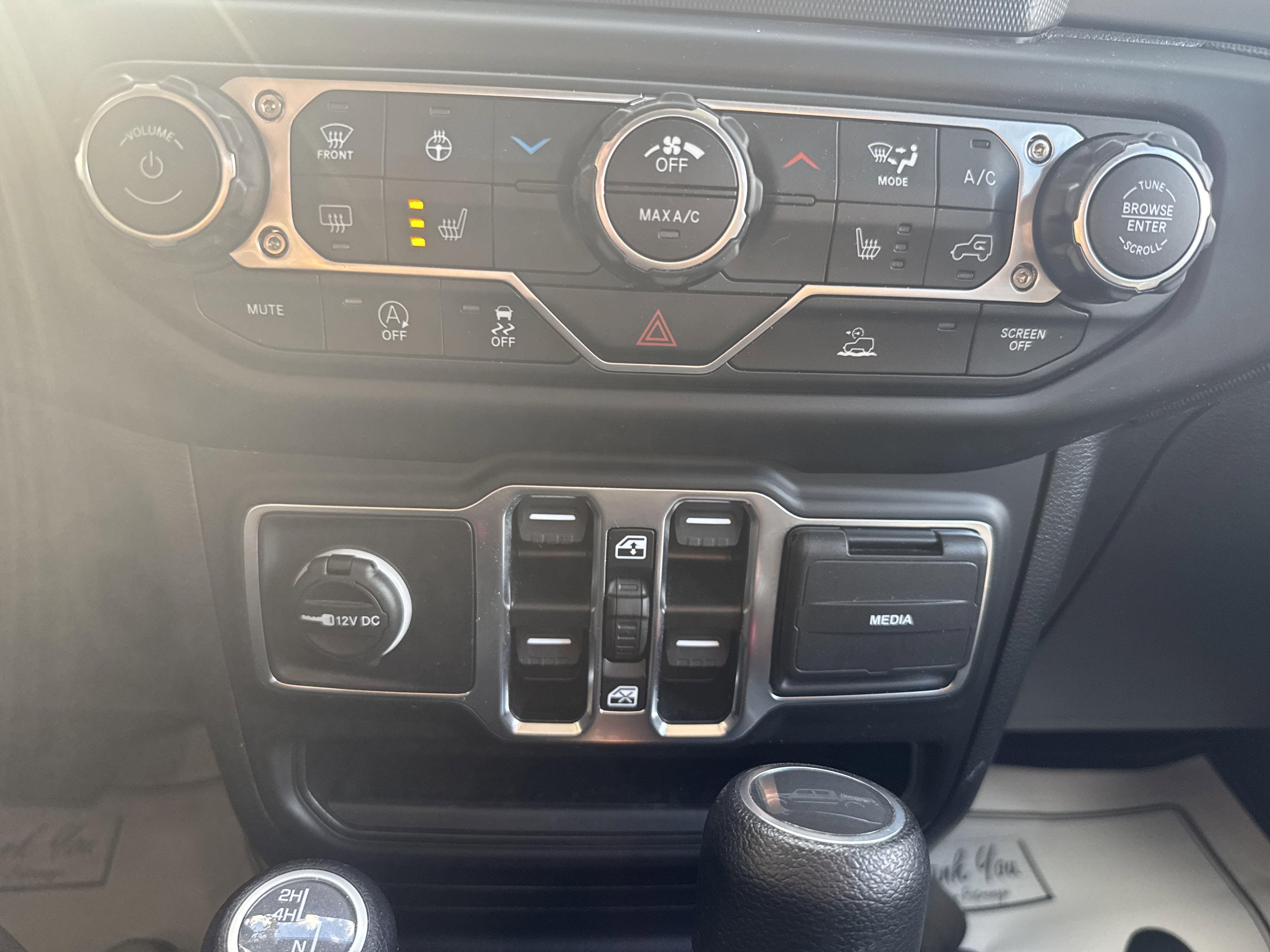 Used 2022 Jeep Gladiator Willys image 24