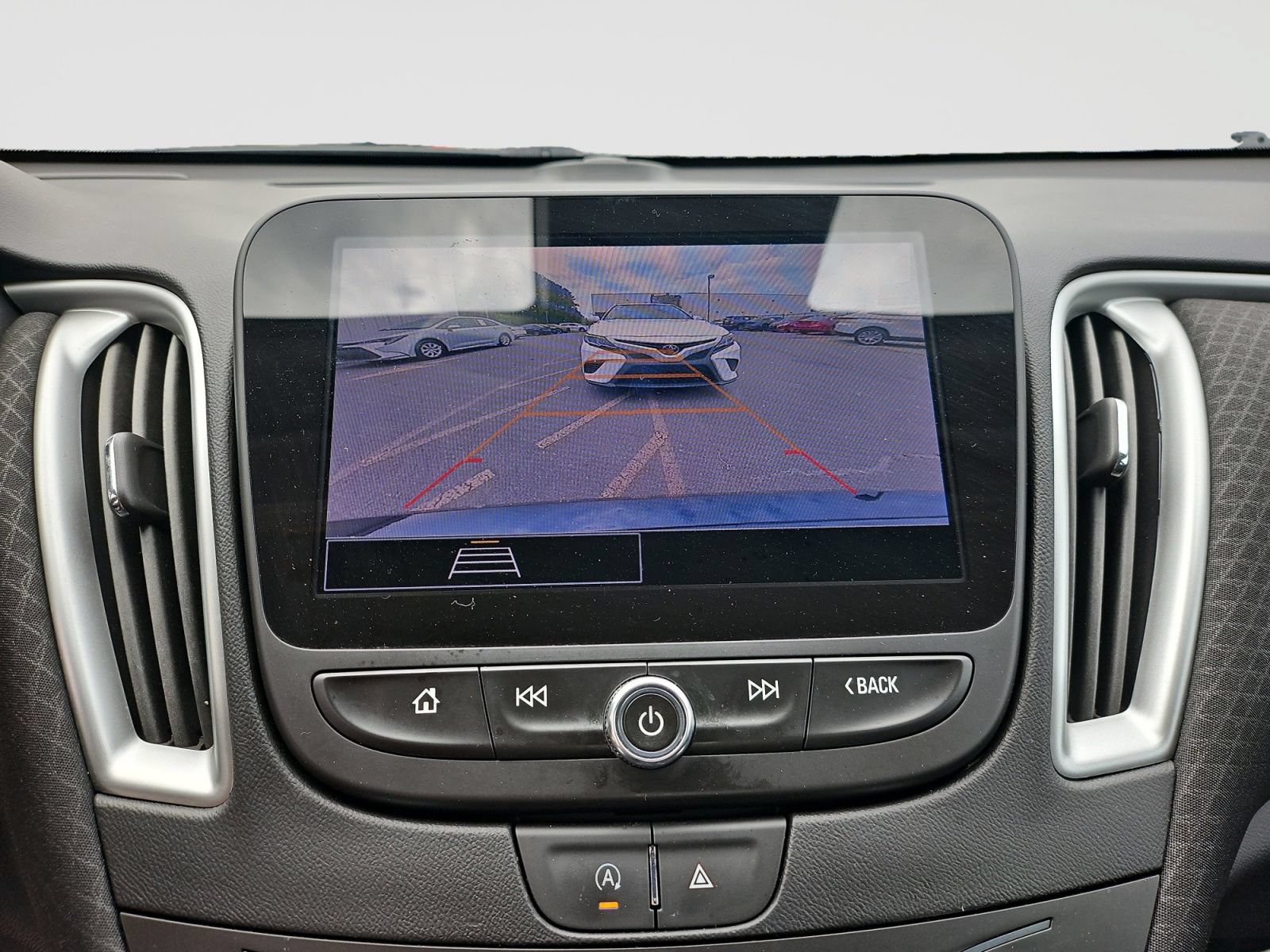 Used 2023 Chevrolet Malibu LS FWD image 26