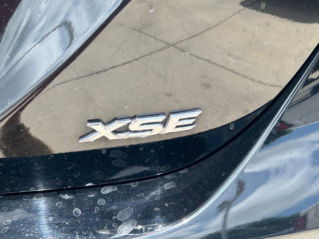 Used 2019 Toyota Camry XSE FWD image 12