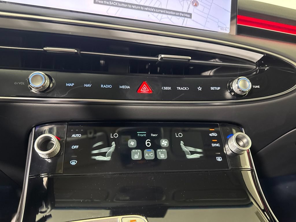 New 2026 Genesis GV70 2.5T AWD/4WD image 8