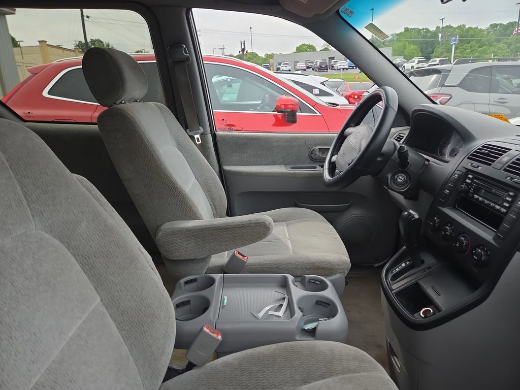 Used 2005 Kia Sedona LX FWD image 11