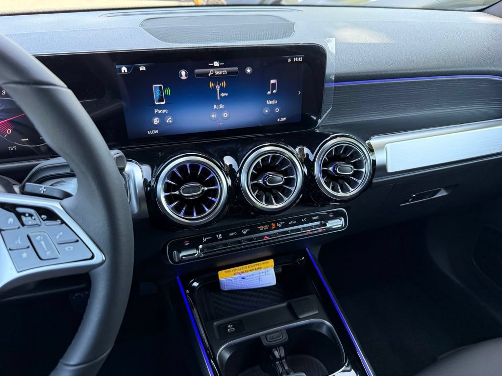 New 2026 Mercedes-Benz GLB 250 image 21