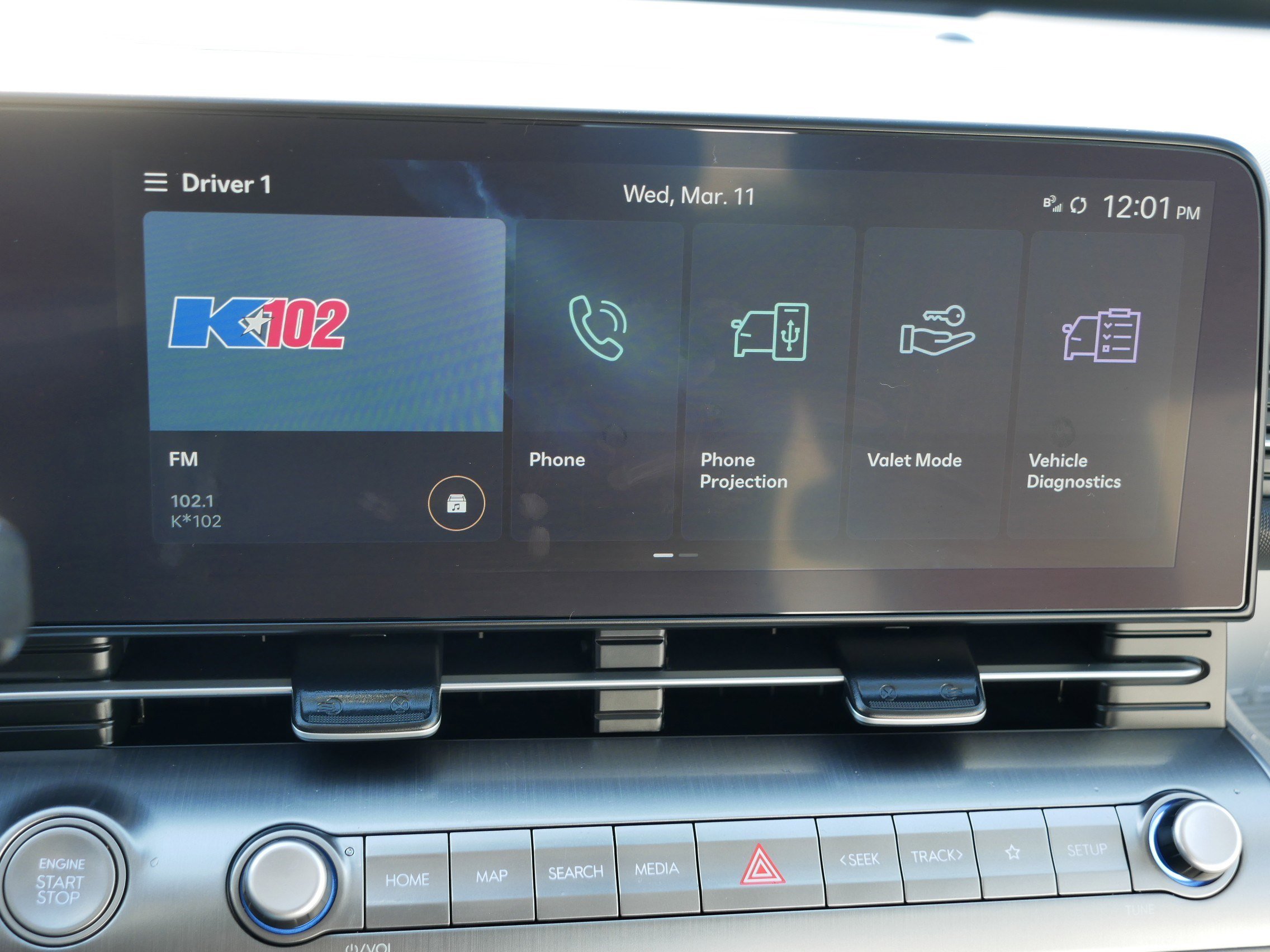 Used 2024 Hyundai Kona SE image 22