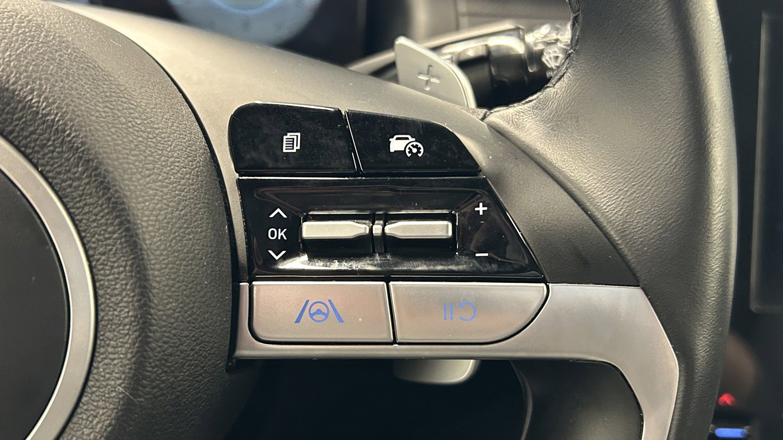 Used 2022 Hyundai Santa Cruz SEL Premium image 25