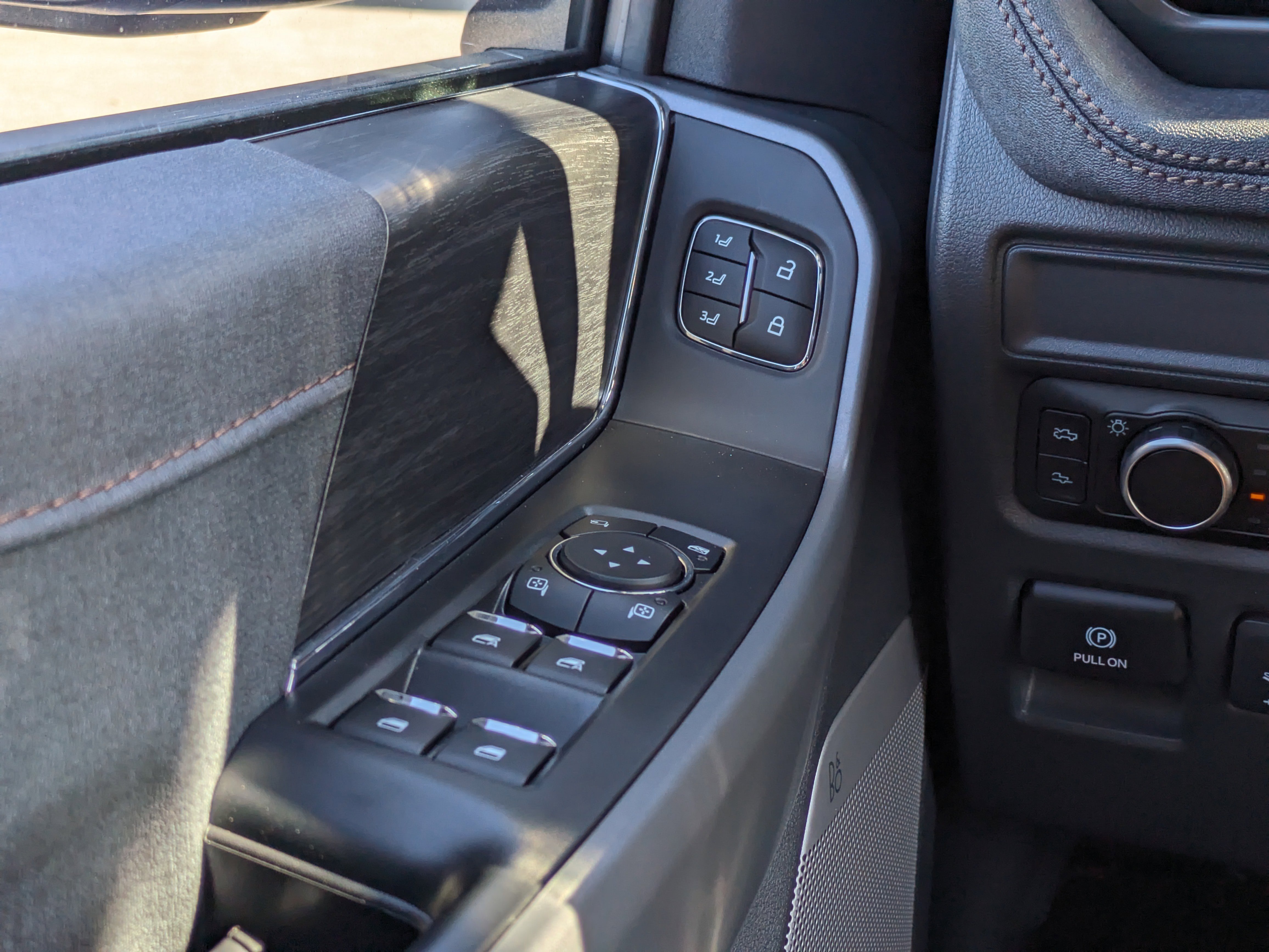 New 2025 Ford F150 Lightning Lariat image 26