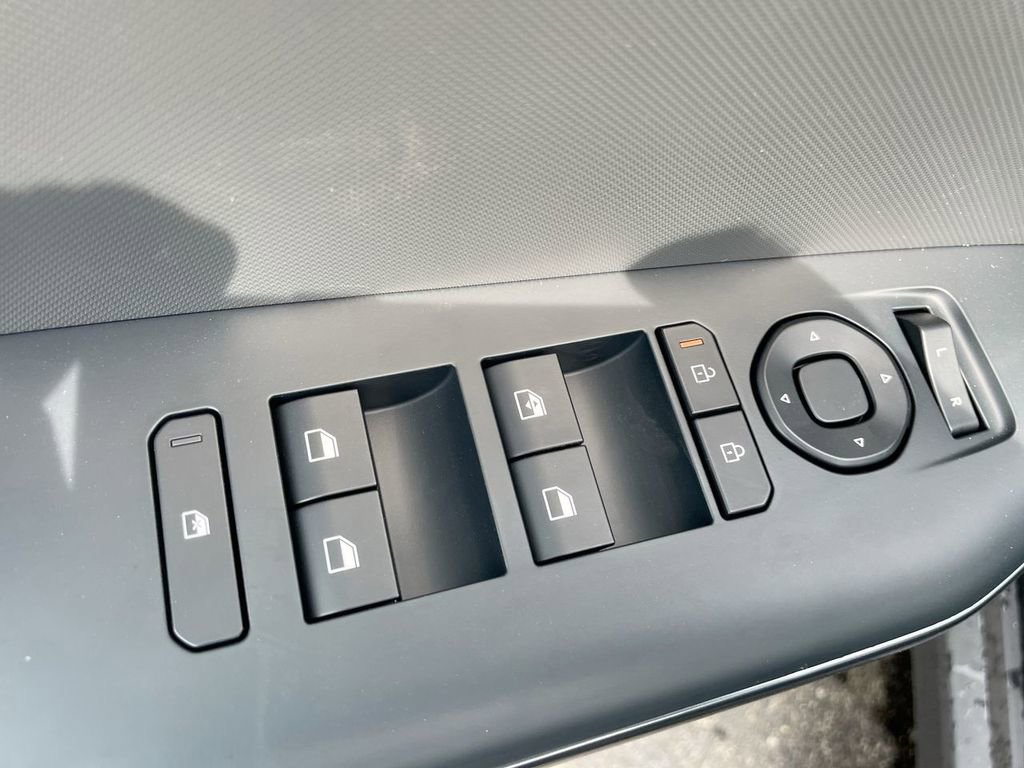 Used 2025 Kia K4 FWD image 39