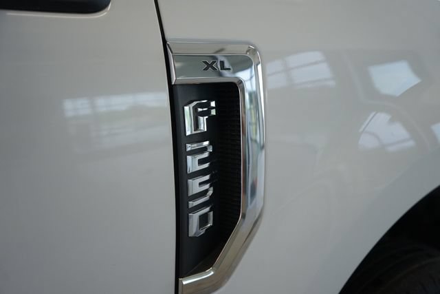 Certified 2019 Ford F250 XL w/ XL Value Package AWD/4WD image 15