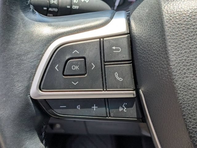 Used 2022 Toyota Highlander XLE FWD image 20