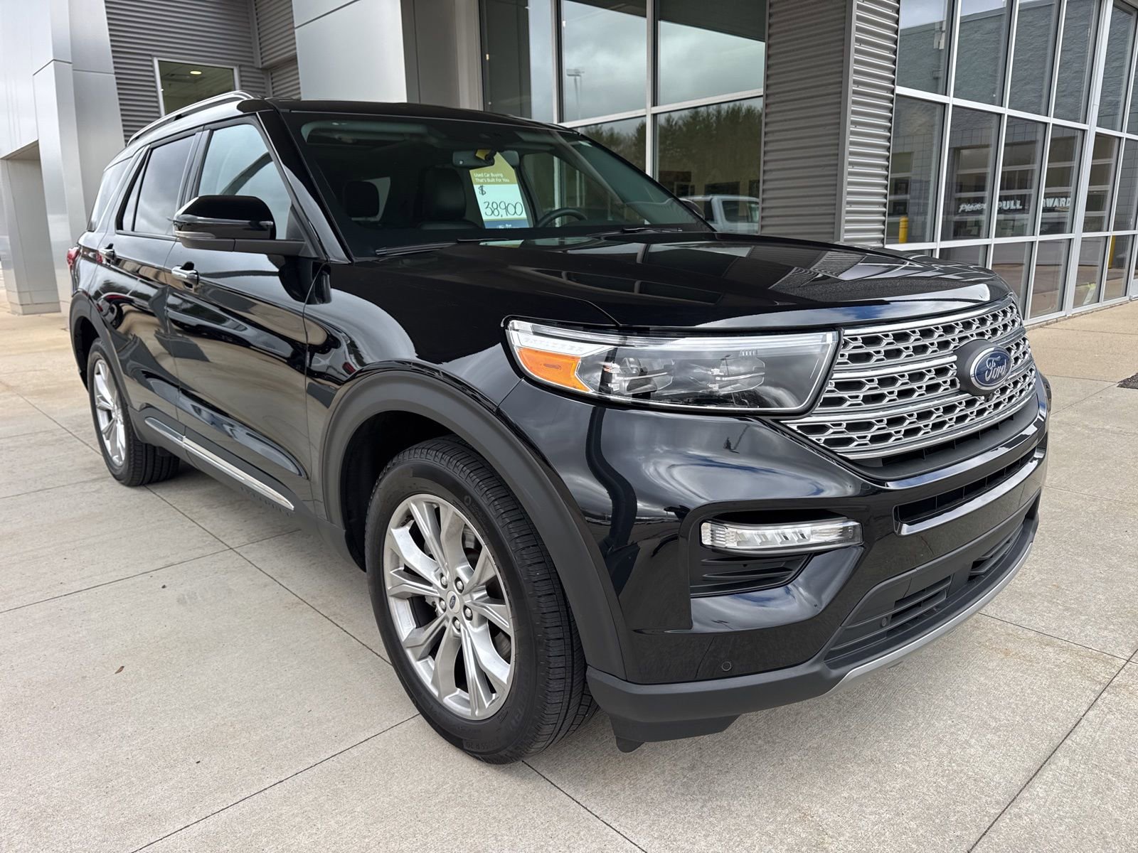 Certified 2024 Ford Explorer Limited w/ Limited Technology Package AWD/4WD image 10