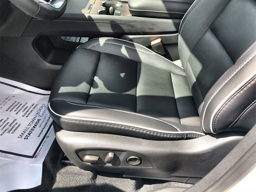 Used 2024 GMC Acadia Denali w/ Super Cruise Package image 12