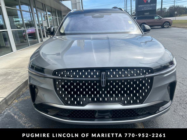 Used 2025 Lincoln Nautilus Reserve image 9