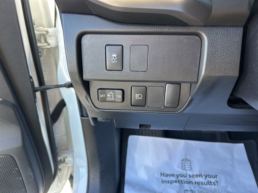 Used 2023 Toyota Tacoma SR5 w/ SR5 Appearance Package image 6