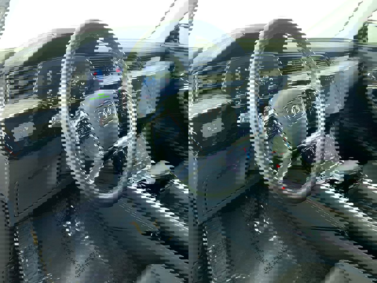 Certified 2022 Audi e-tron Premium w/ Convenience Plus Package image 23