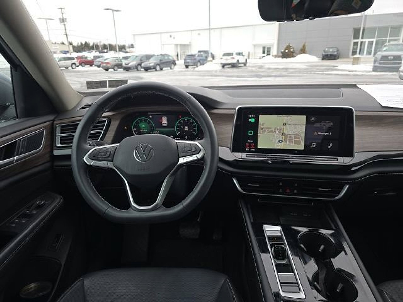 Used 2024 Volkswagen Atlas SEL image 9