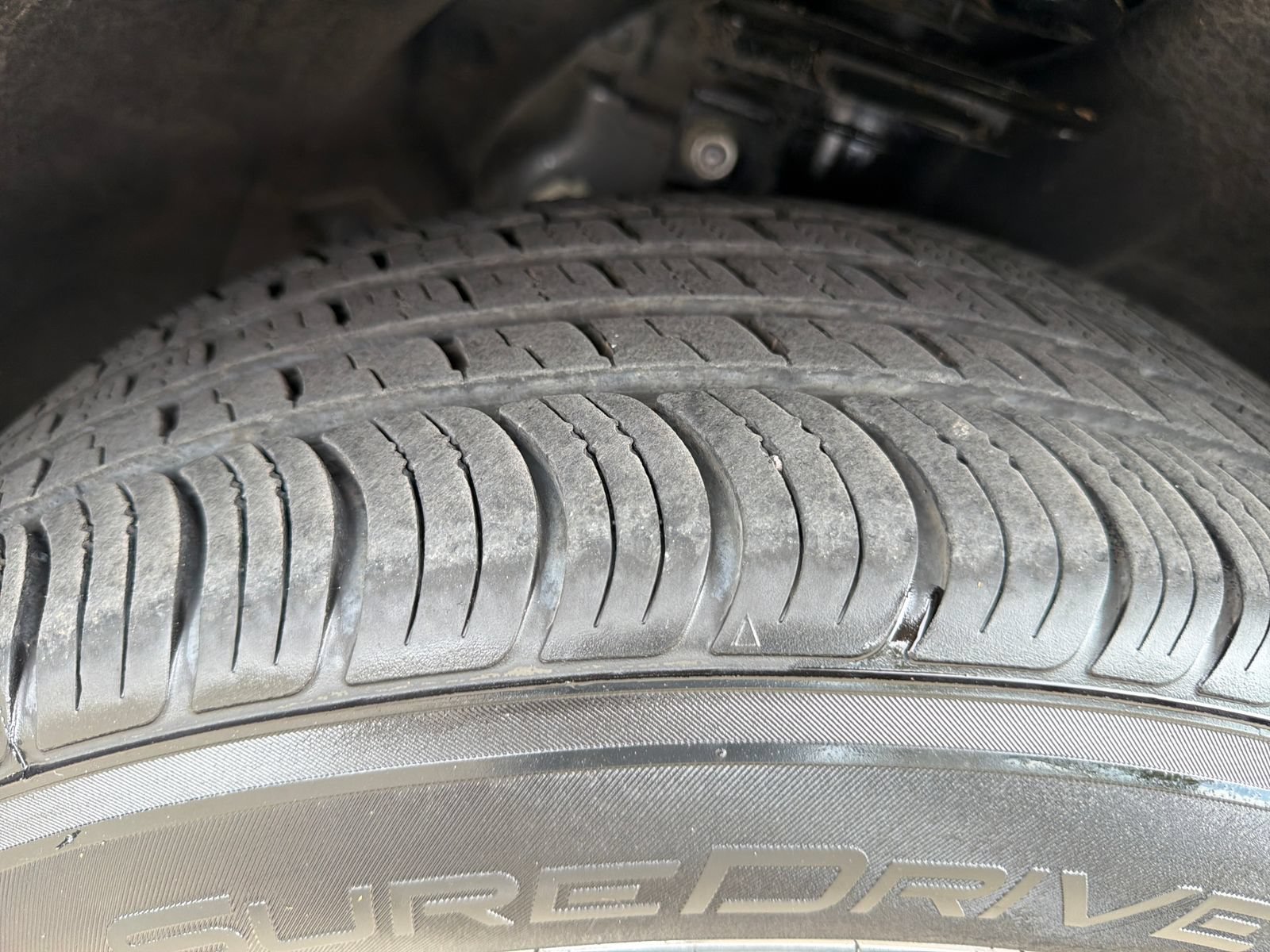Used 2025 Ford Escape Active AWD/4WD image 12