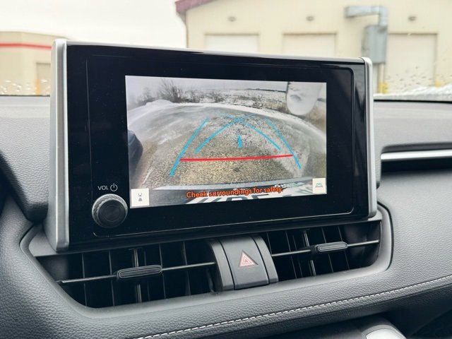 Used 2024 Toyota RAV4 LE image 4