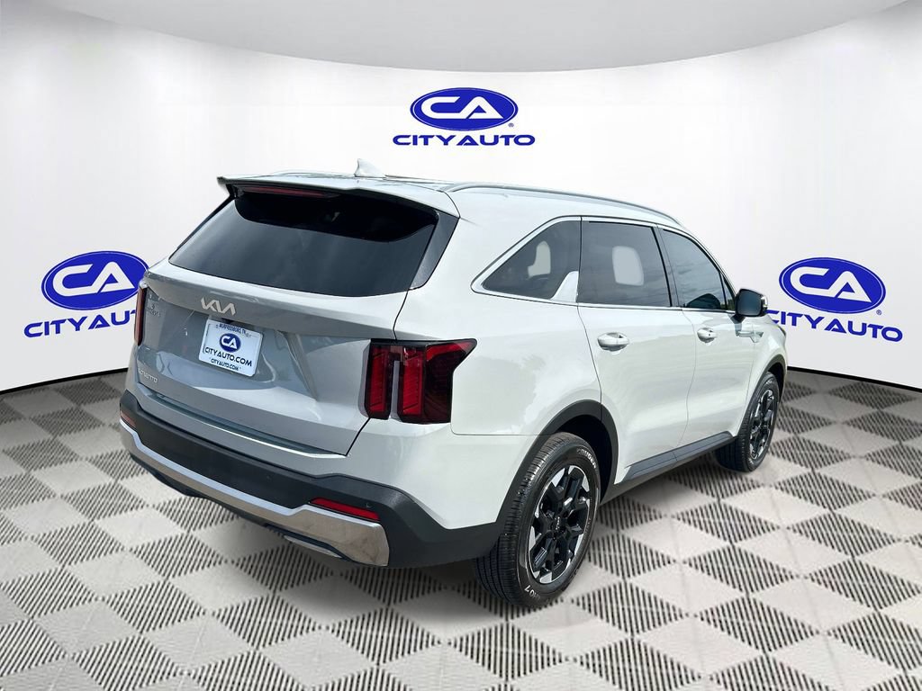 Used 2025 Kia Sorento S FWD image 4