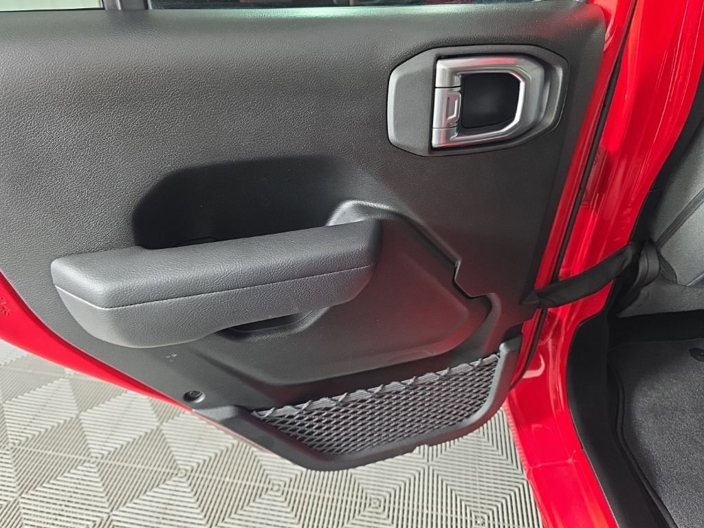 Used 2024 Jeep Wrangler Sport S AWD/4WD image 26