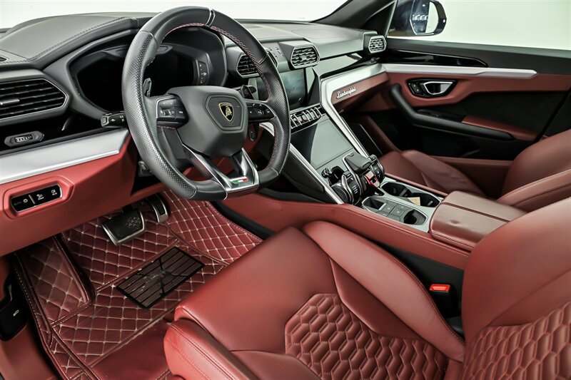 Used 2019 Lamborghini Urus AWD/4WD image 16