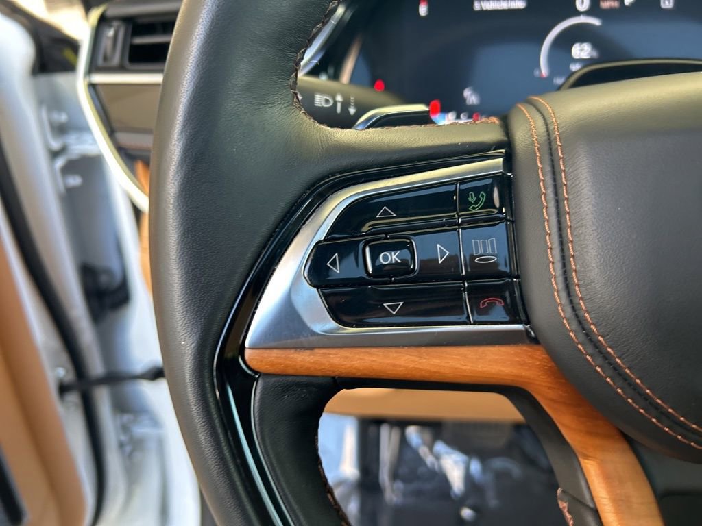 Used 2024 Jeep Grand Cherokee Summit AWD/4WD image 60
