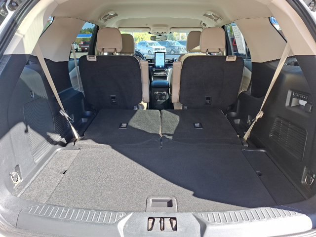 Certified 2023 Ford Explorer Limited w/ Limited Technology Package RWD image 30