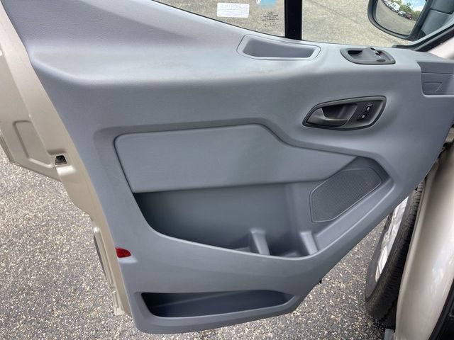 Used 2018 Ford Transit 350 XLT RWD image 3