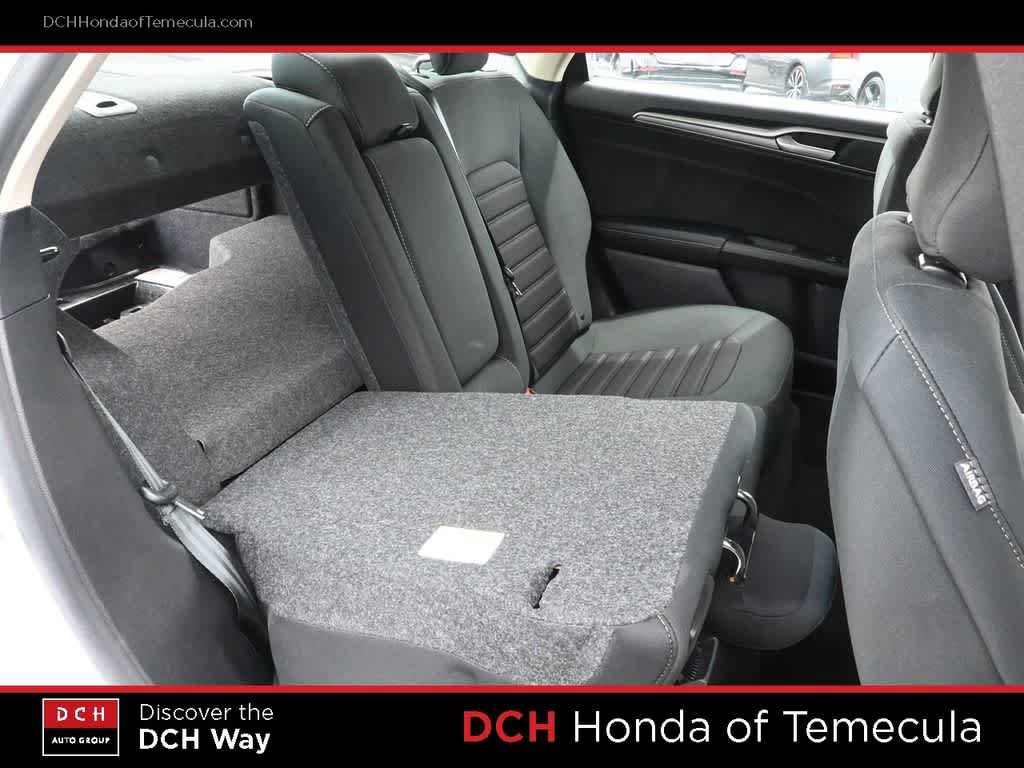 Used 2019 Ford Fusion SE FWD image 22