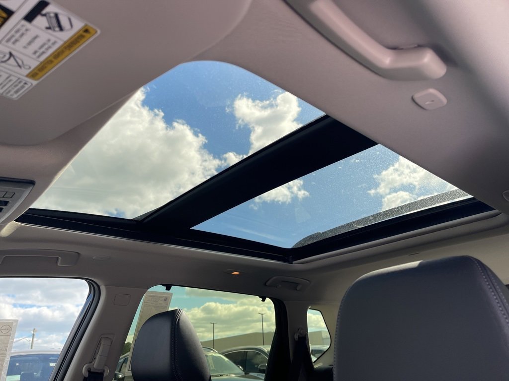 New 2026 Nissan Rogue Platinum w/ Platinum Premium Package image 18