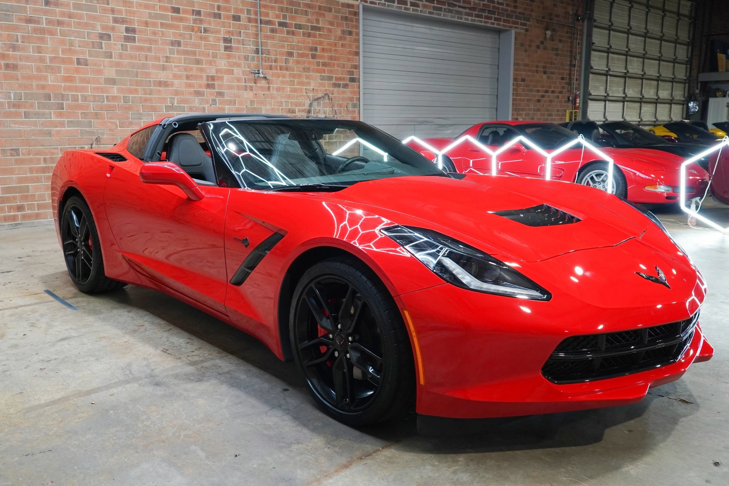 Used 2019 Chevrolet Corvette Stingray Coupe w/ Carbon Flash Badge Package RWD image 33