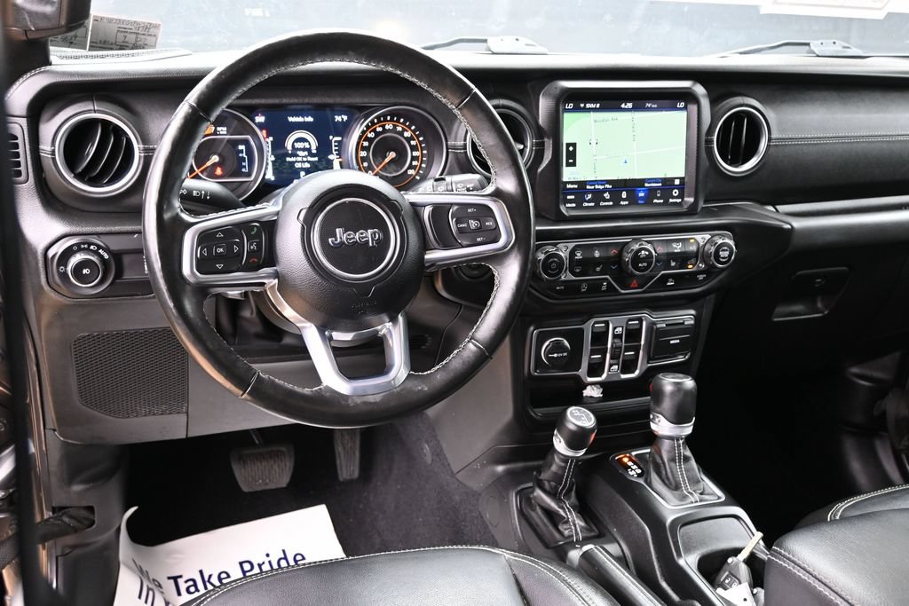 Used 2023 Jeep Wrangler Unlimited Sahara w/ Cold Weather Group AWD/4WD image 23
