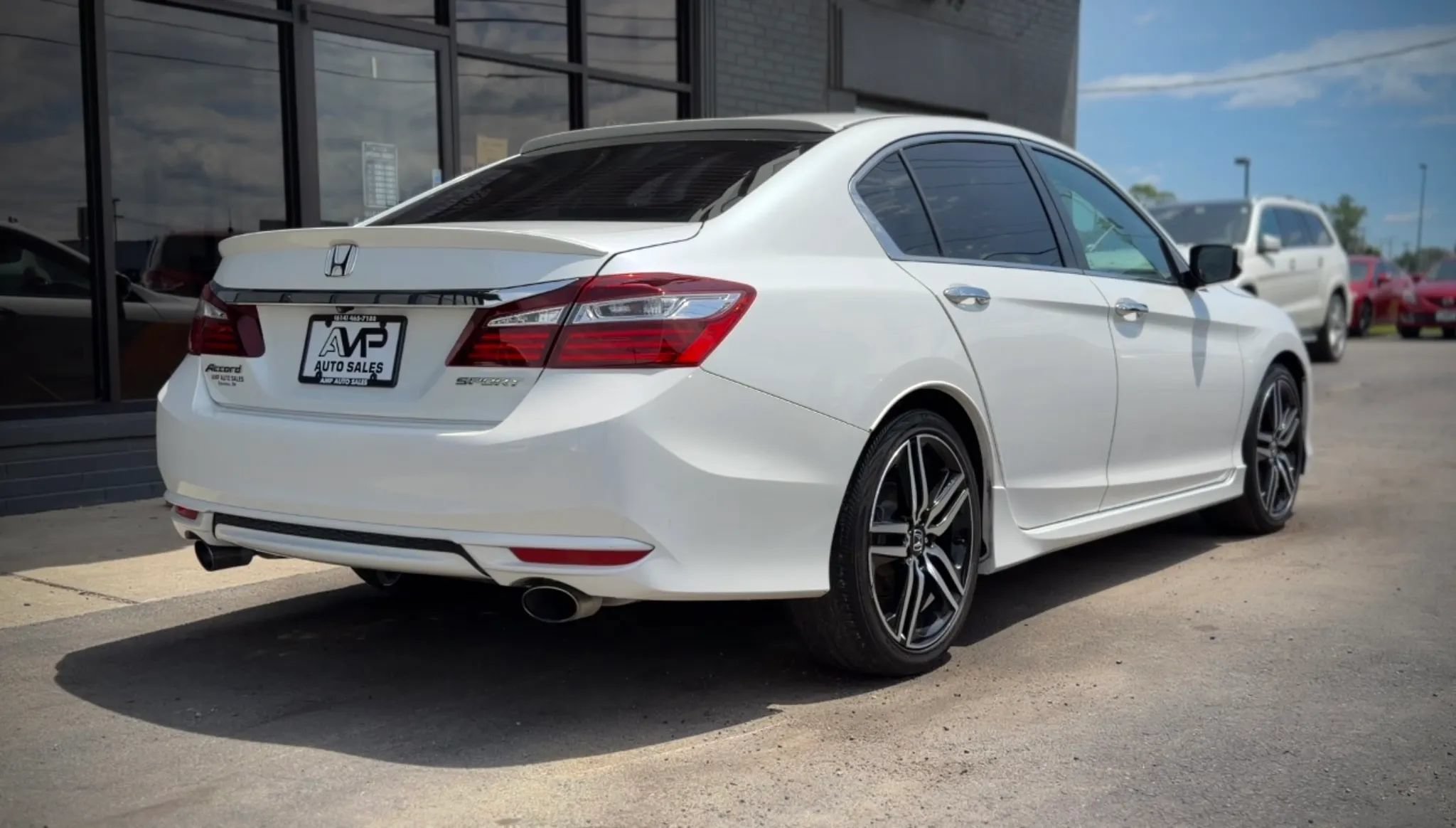 Used 2017 Honda Accord Sport image 2