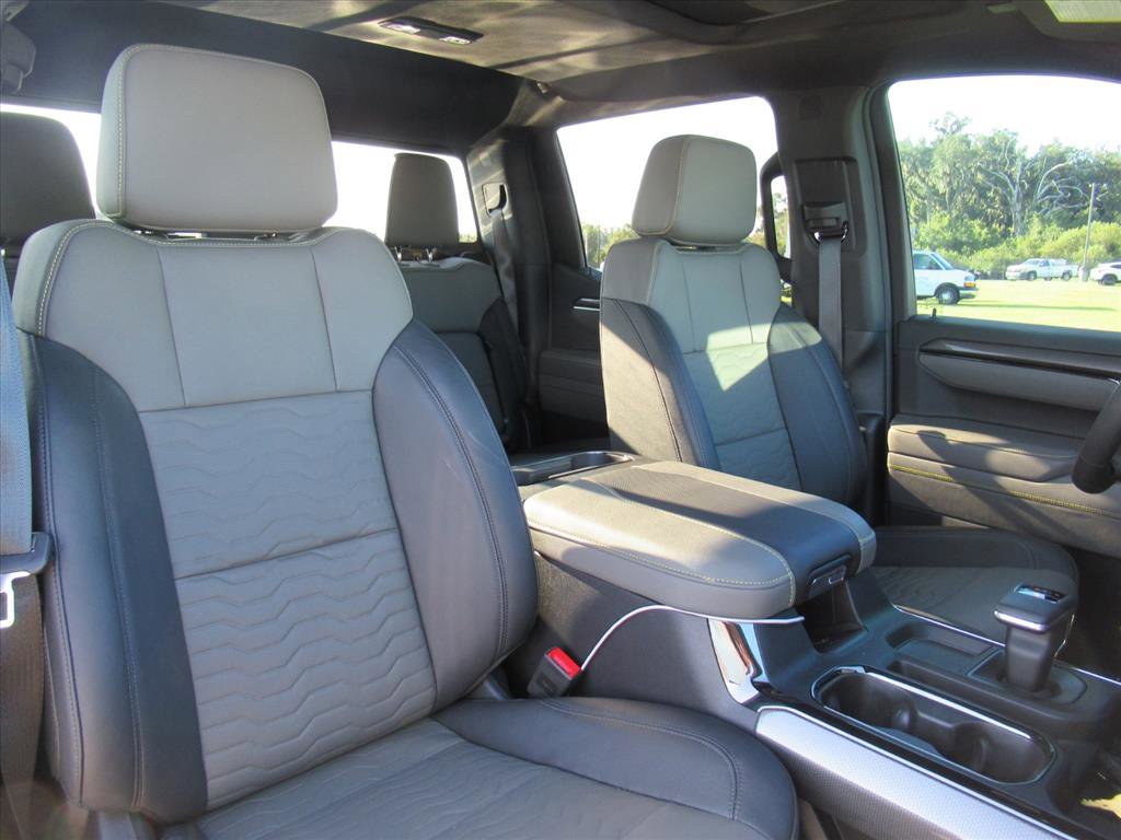 Used 2025 Chevrolet Silverado 1500 ZR2 w/ Technology Package image 8